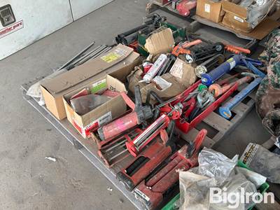Caulking Guns & Paint Rollers