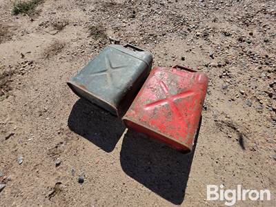 Jeep Liquid Containers