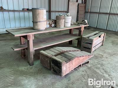 work bench w/vice and car ramps