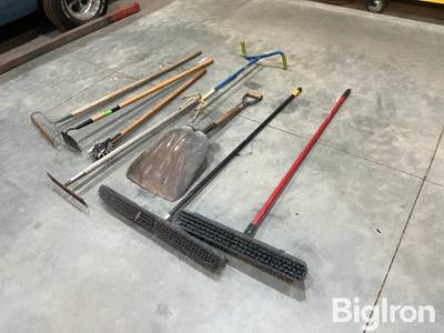 Shop Hand Tools/Brooms