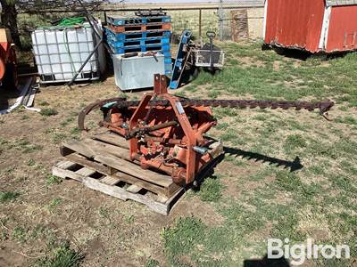 International 1300 Sickle Mower