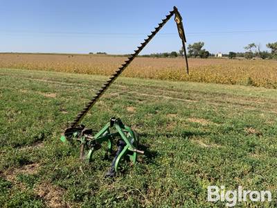 John Deere 350 Mounted Sickle Mower