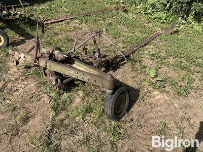 John Deere No. 8 Sickle Mower