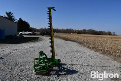 John Deere 9' Sickle Bar Mower