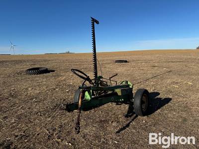John Deere 9' Bar Mower