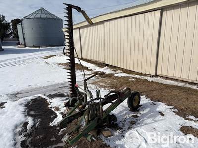 John Deere 8' Sickle Mower