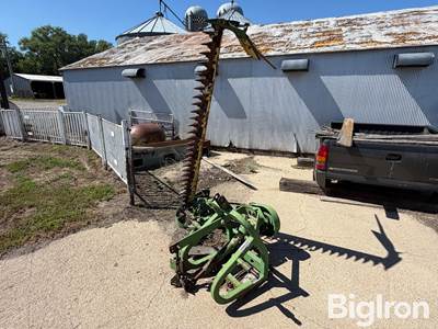John Deere 7' Sickle Mower