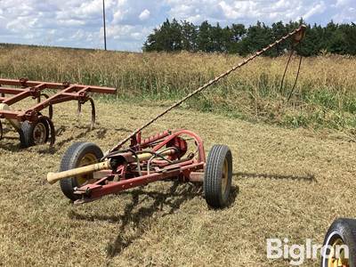 New Holland 455 Pull-type Sickle Mower