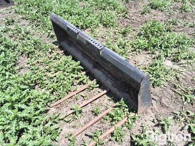 Bobcat 60 Utility Fork Bucket with Nine Forks and Bobcat Mounting Plate, SN 6725179