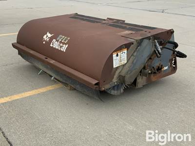 2003 Bobcat 72" Skid Steer Sweeper Bucket