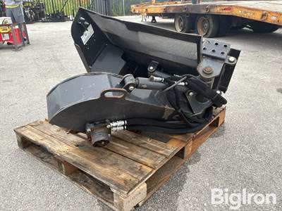 Bobcat SG30 Stump Grinder Skid Steer Attachment, 18" Wheel, 11" Max Depth