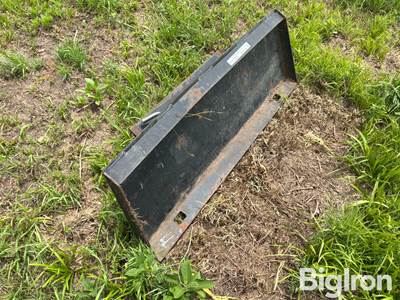 Bradco Model 200-3866 Skid Plate Adapter Quick Mount, For Parts Only