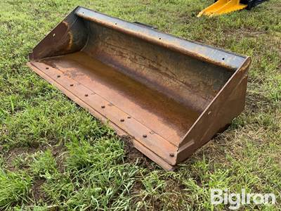 CNH 78" Heavy Duty Low Profile Skid Steer Bucket with Standard/Universal Mounting Plate