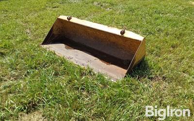 Case 72" Smooth Edge Skid Steer Bucket, Universal Mount with Grab Hooks
