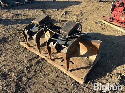 Caterpillar Quick Attach Grapple Bucket