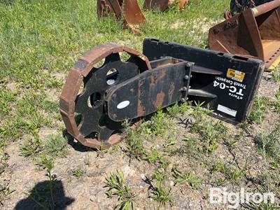 Eterra TC-04 Trench Compactor Skid Steer Attachment, 4" x 26" Steel Wheel