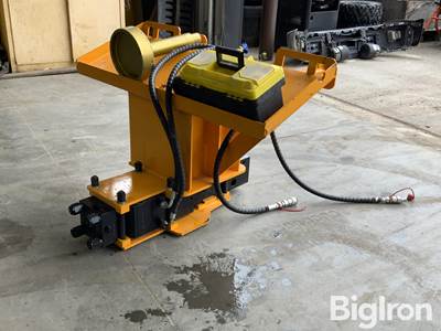 2026 GIYI AD680 Skid Steer Pile Hammer, Standard/Universal Mounting Plate
