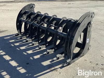 2025 GIYI CLG72 72" Skid Steer Curved Log Grabber