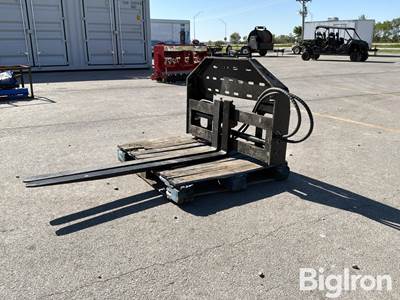 2025 GIYI SF60 Skid Steer Hydraulic Side Shift Forks, 3" x 59", Universal Mount