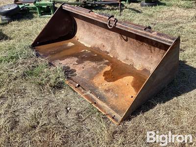 Used John Deere Pro 71" Skid Steer Bucket 71" x 32" x 18"