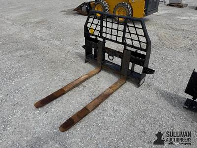 John Deere Work Site Pro 48" Pallet Forks, Skid Steer Hookup