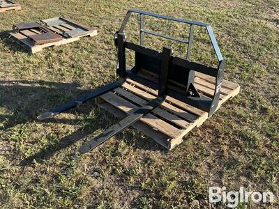 2025 Land Honor Mini Skid Steer Pallet Forks with Mini Skid Steer Plate