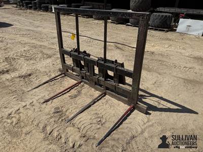 MDS 4 Prong Bale Spear, 32"