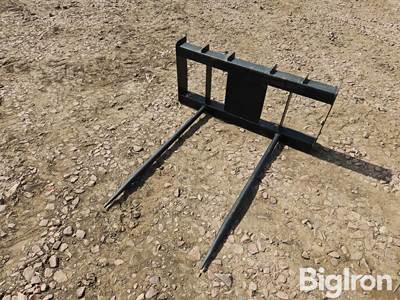 Pabreak Bale Spear Skid Steer Attachment, Dual 44" Spears, Universal Mounting Plate