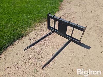 Pabreak Bale Spear Skid Steer Attachment, Universal Mount, Dual Spears