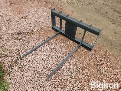 Pabreak Dual Bale Spear Skid Steer Attachment, Universal Mount Plate