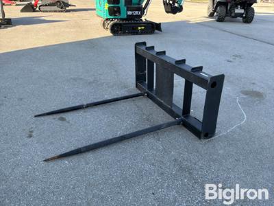 Pabreak 44" Double Bale Spear with Standard/Universal Mounting Plate