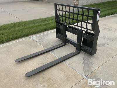 Stout 4" x 48" Skid Steer Pallet Forks Attachment, Universal Mount