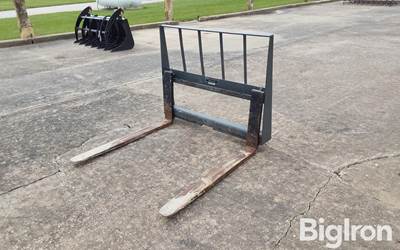 Used 42" Pallet Forks, Universal Skid Loader Mount, Adjustable Width