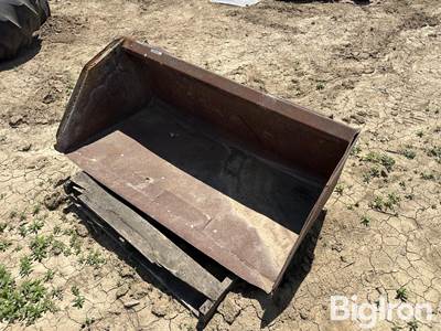 55" Skid Steer Quick Attach Loader Bucket, Universal Mount with Weld-On Cutting Edge