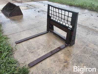 Used Skid Steer Pallet Forks 48" Long, 48" Wide, Standard Skid Steer Plate