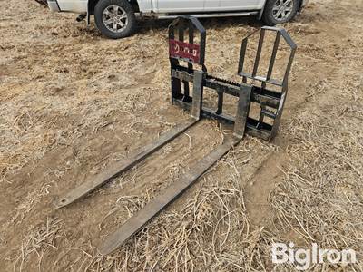 Virnig Walk Through Pallet Fork Skid Steer Attachment w/60" Forks