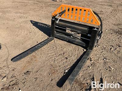2025 Wolverine Hydraulic Adjustable Pallet Fork Skid Steer Attachment