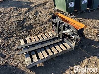 Wolverine PFA-11-3300G Quick Attach Pallet Forks