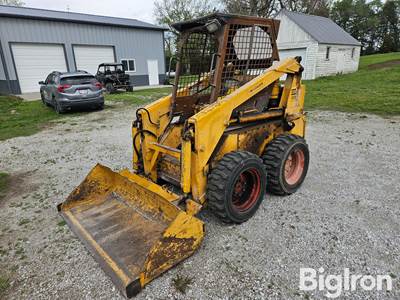 Case 1737 Uni-Loader Skid Steer w/Attachments