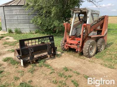 1987 Gehl SL3610 Skid Steer