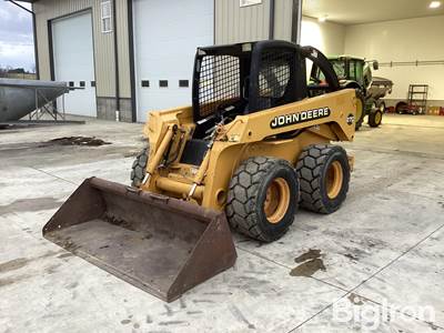 2001 John Deere 270 Skid Steer