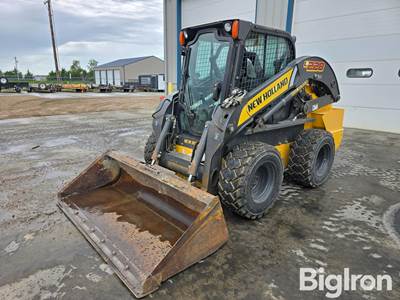 New Holland L228 Skid Steer w/Loader