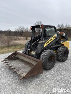 2013 New Holland L230 Skid Steer W/Bucket