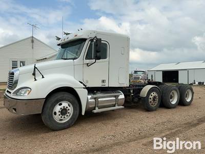 2007 Freightliner Columbia 120 Tri/A Truck Tractor