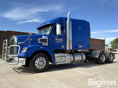 2013 Freightliner Coronado SD T/A Truck Tractor