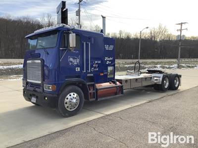 1997 Freightliner FLB42ST T/A Cabover Truck Tractor