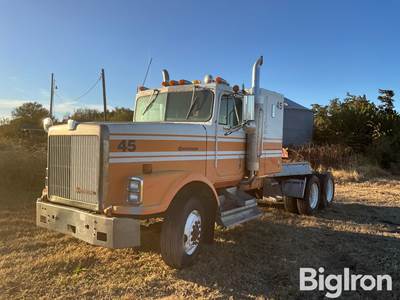 1990 International 9000 Series 9300 T/A Truck Tractor