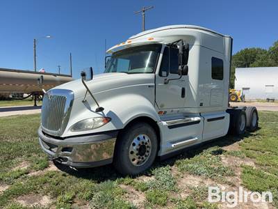2012 Navistar International Pro star + T/A Sleeper Truck tractor