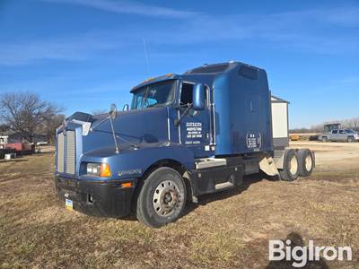 2003 Kenworth T600 T/A Truck Tractor