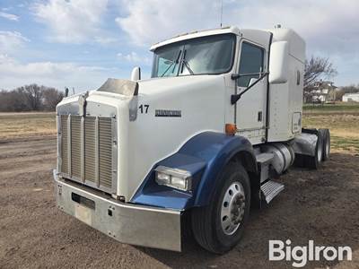 2001 Kenworth T800B T/A Truck Tractor